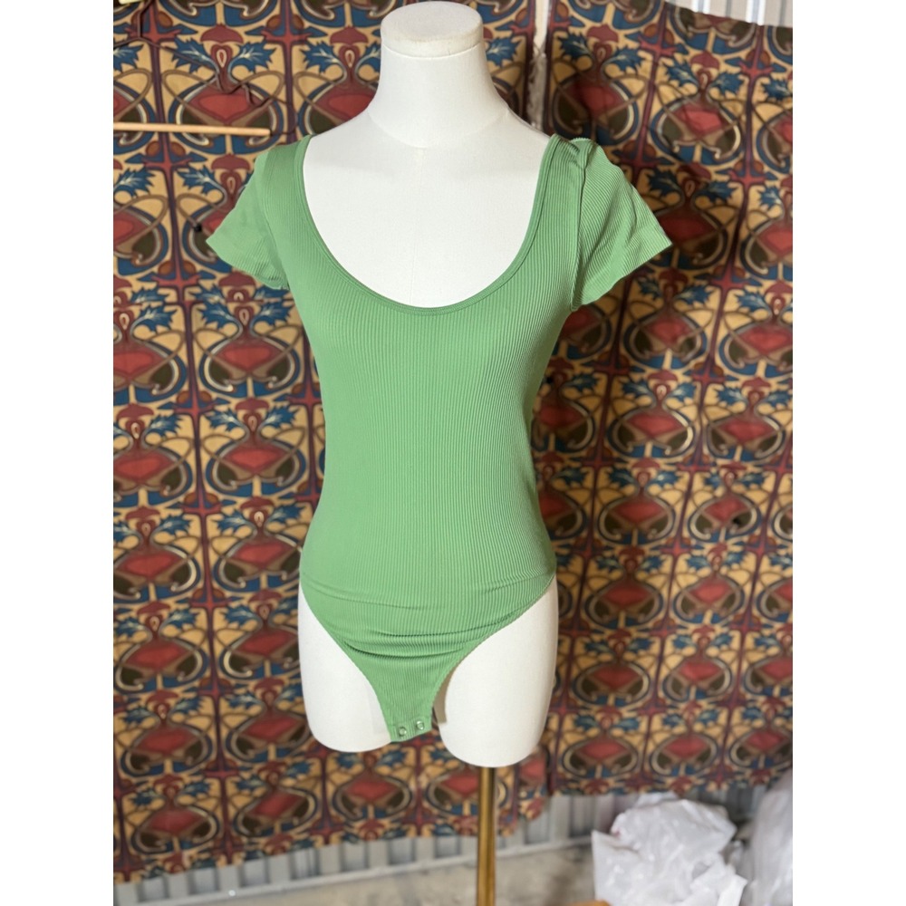 American Eagle Green Ribbed Bodysuit U Neck Short Sleeve Snap Closure Casual